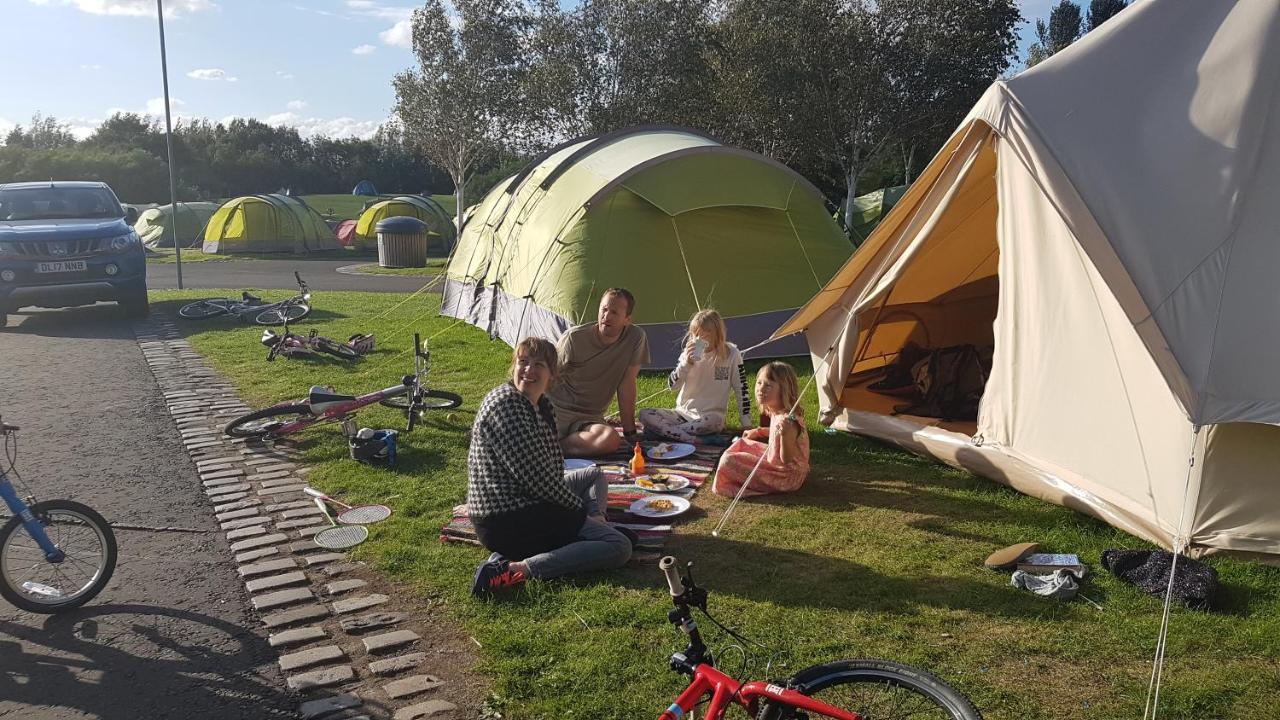 فندق إنْجليستونفي  Edinburgh Festival Camping المظهر الخارجي الصورة